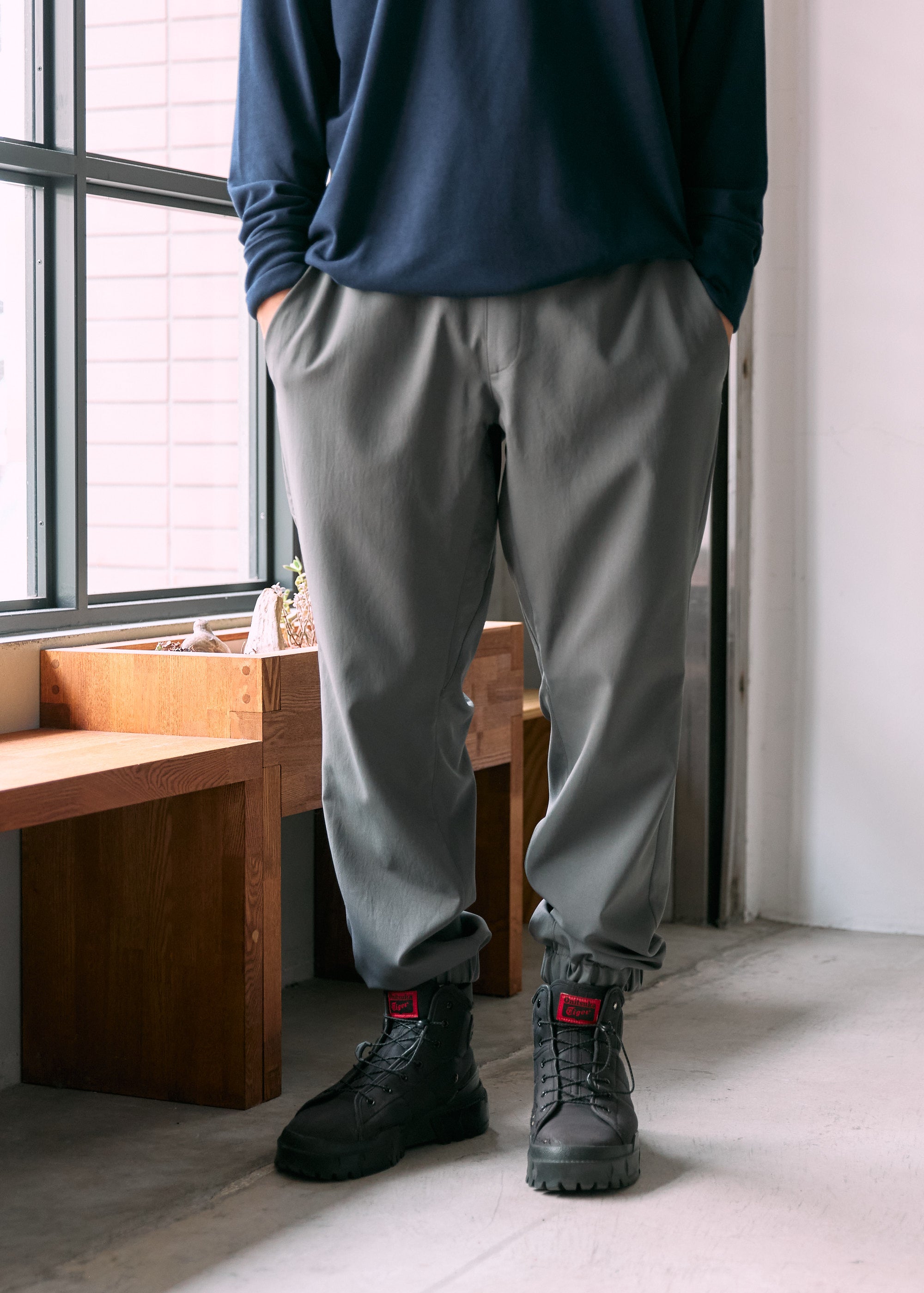 緊急値下げ round two ハイキングパンツ 登山/撥水/ストレッチ】ジョガーパンツ - BRING