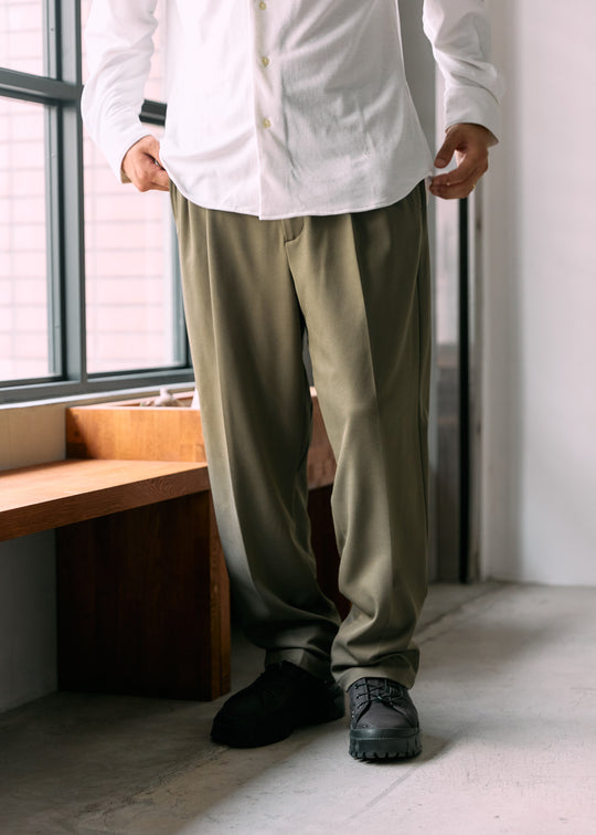 カーキ / モデル:173cm 着用サイズ:M