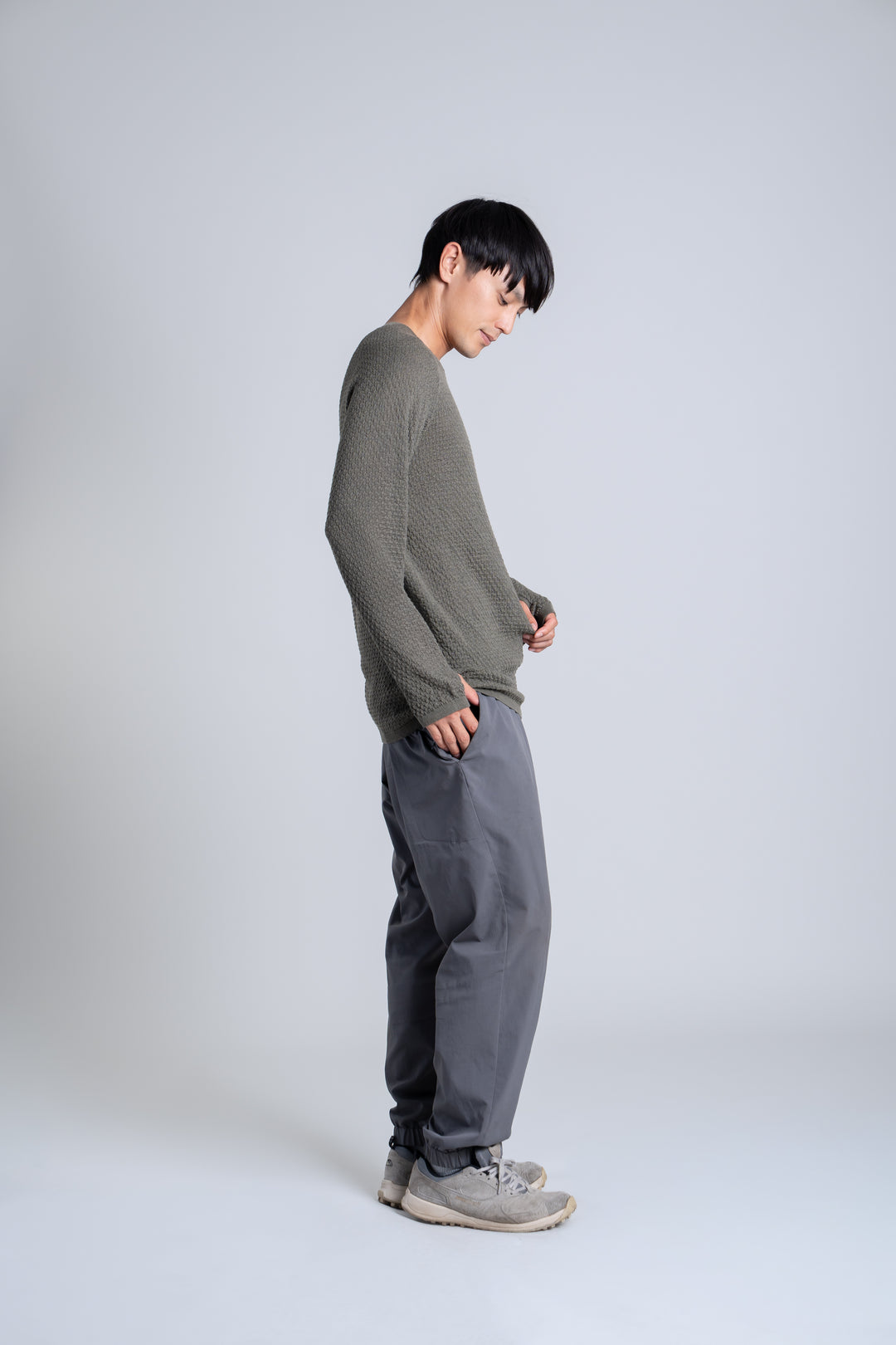 183cm Lサイズ Khaki着用