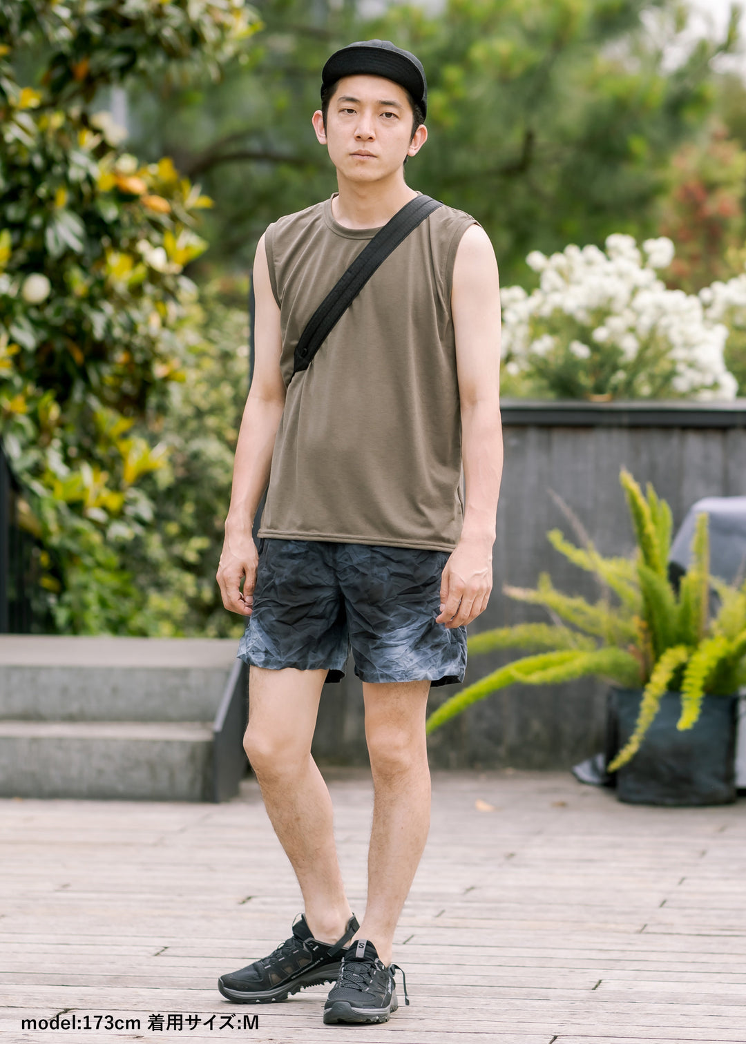 Khaki *光の当たり方で実際の色味より明るく見えます。物撮りの写真を参考にされてください。