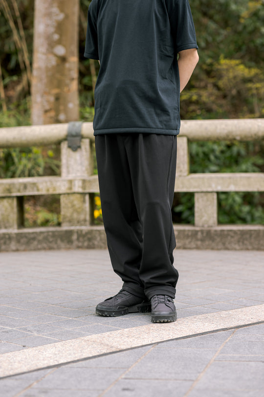 ブラック / モデル:173cm 着用サイズ:L