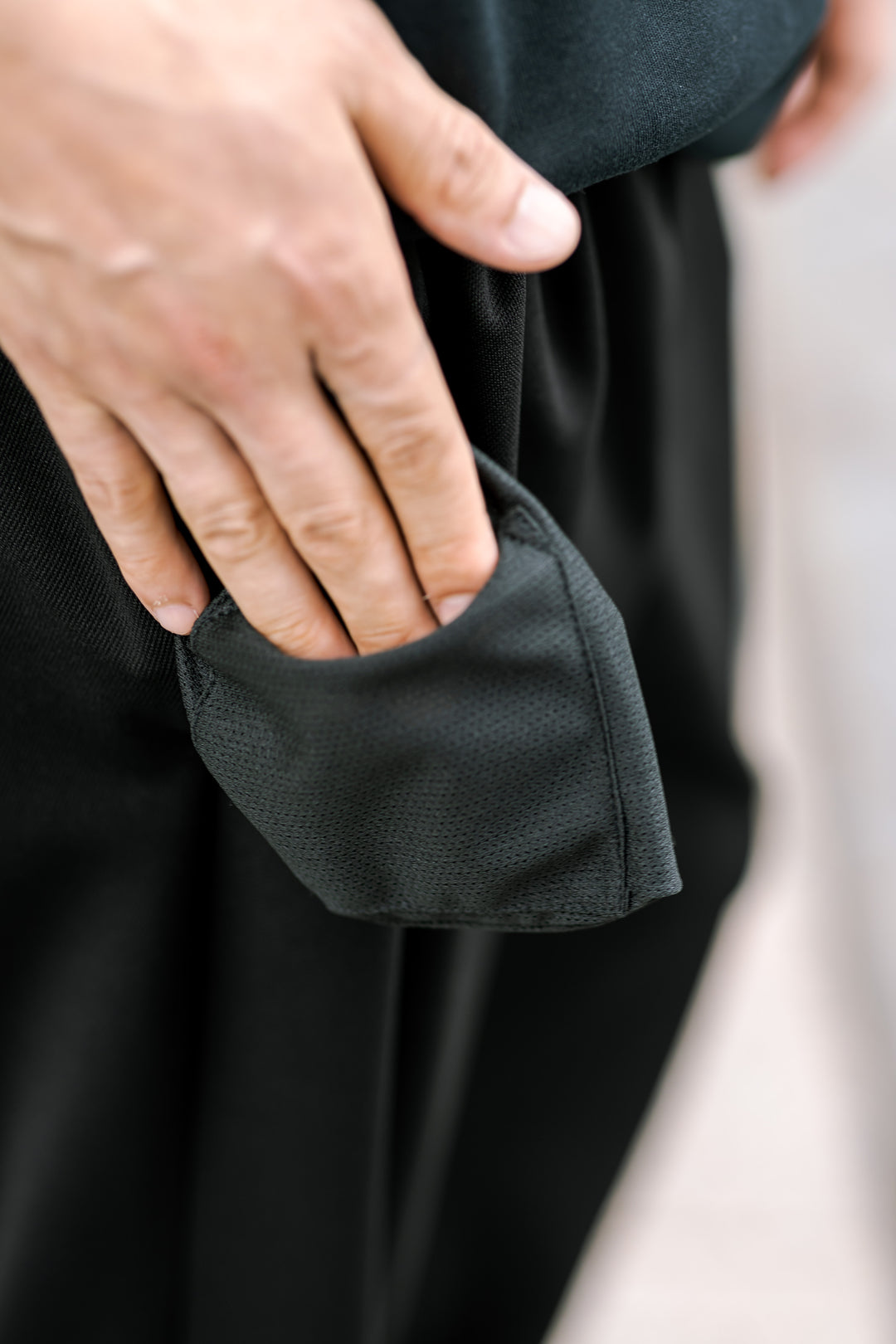 ブラック / モデル:173cm 着用サイズ:L